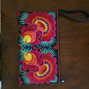 Floral Embroidered Clutch - Multicolor